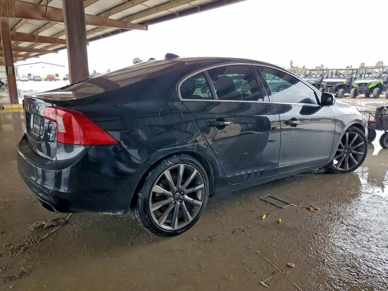 2015 Volvo S60 Platinum - Фото 3