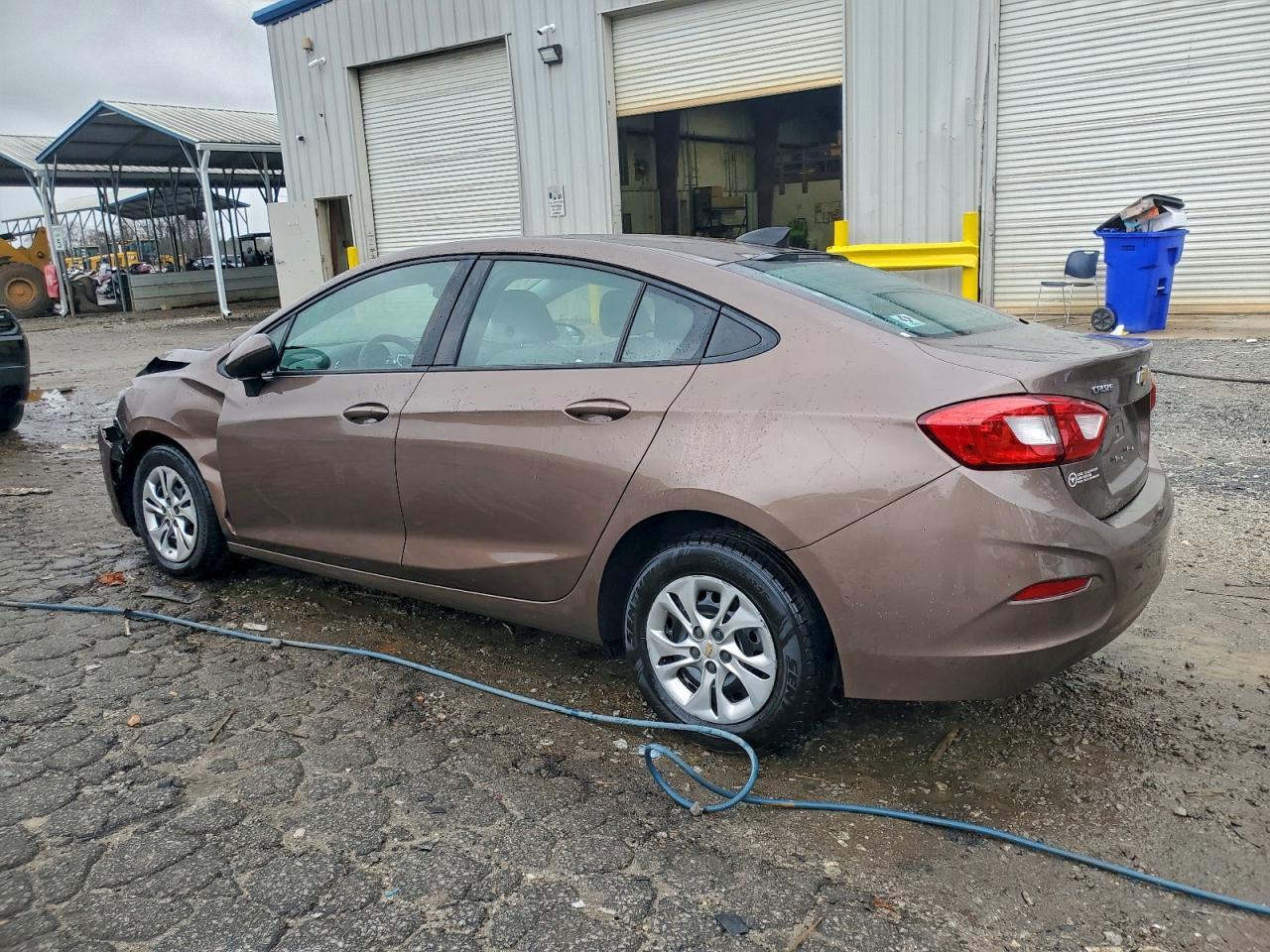 2019 Chevrolet Cruze Ls - Image 2