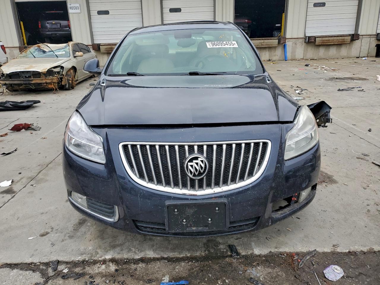 2013 Buick Regal Premium - Image 5