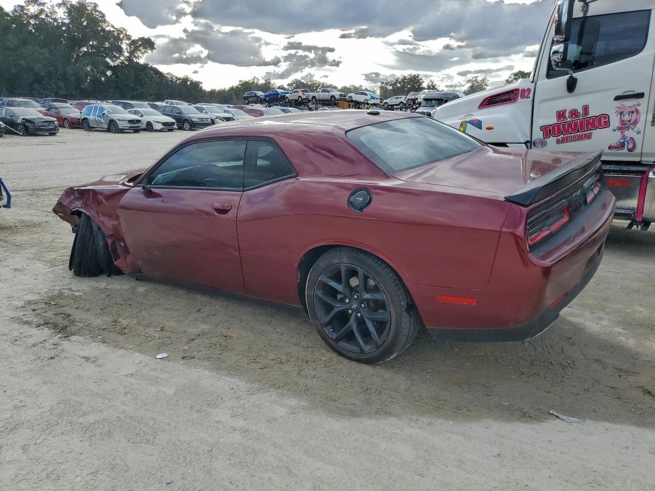 2021 Dodge Challenger Sxt - Фото 2