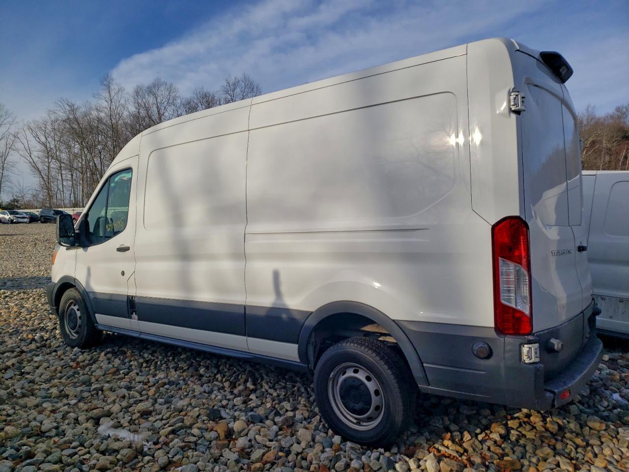 2018 Ford Transit 250 Delivery Van - Фото 2