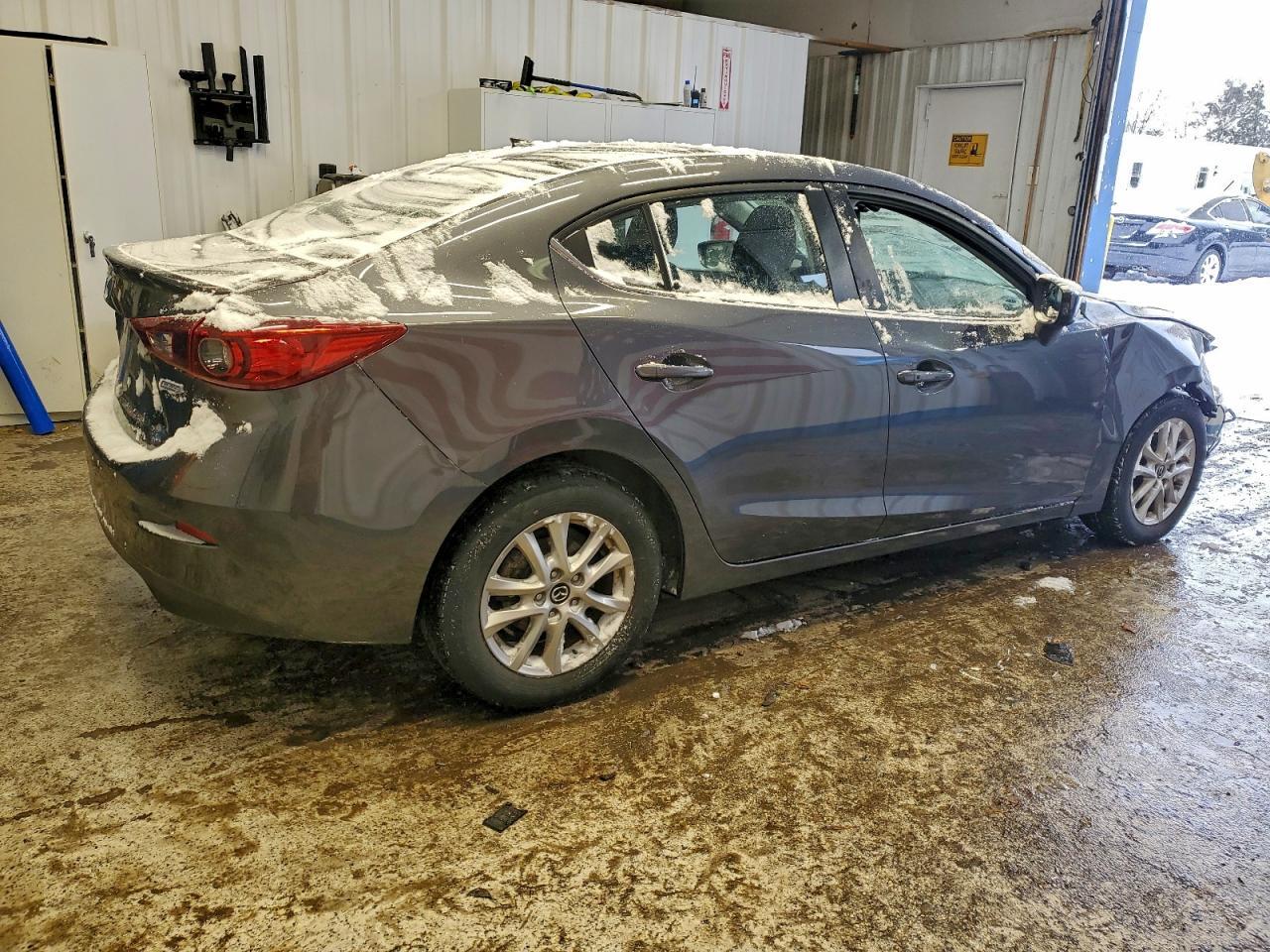 2016 Mazda 3 Touring - Фото 3