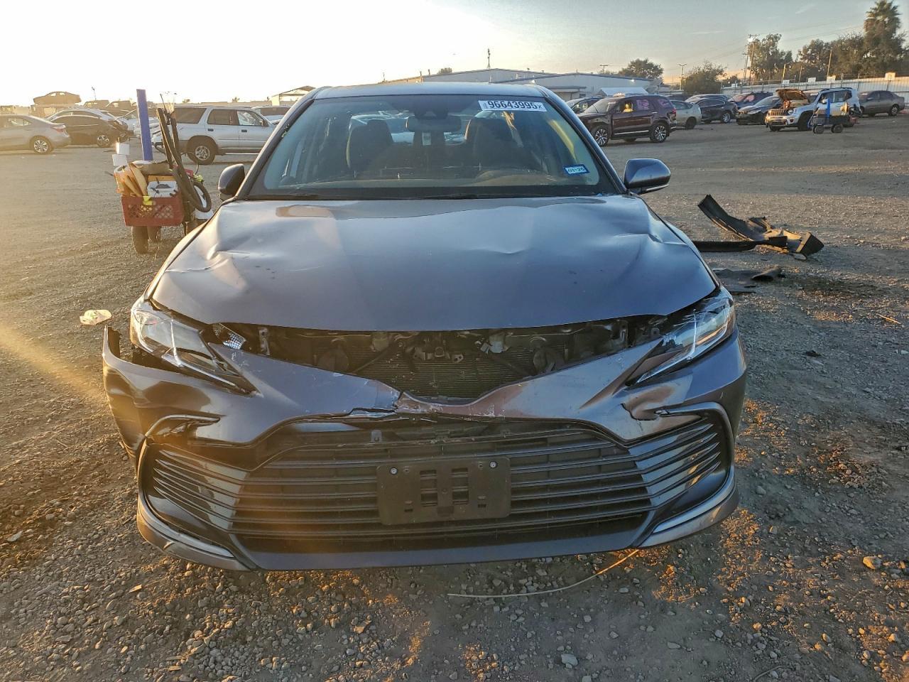 2024 Toyota Camry Le - Фото 5
