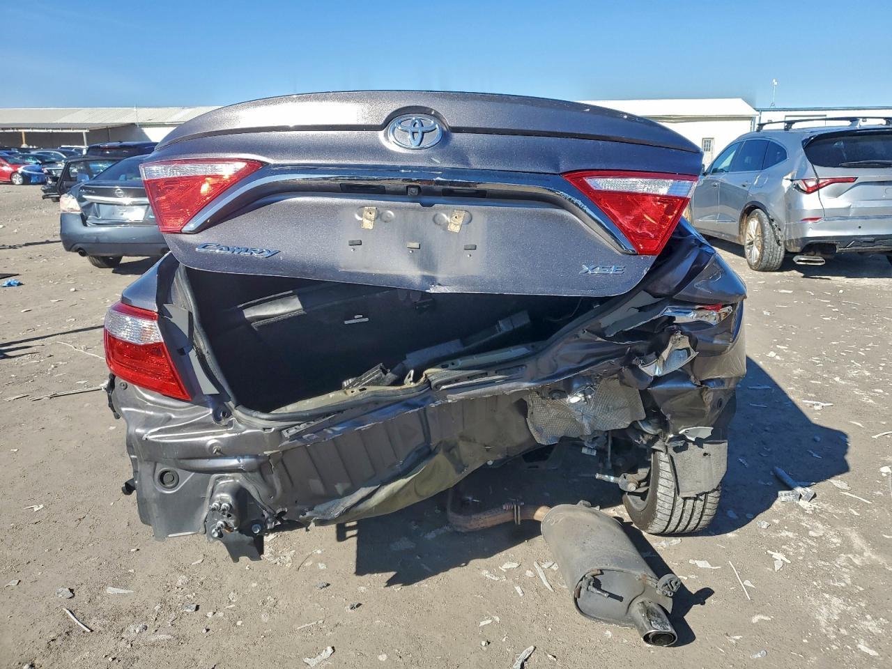 2015 Toyota Camry Le - Фото 6