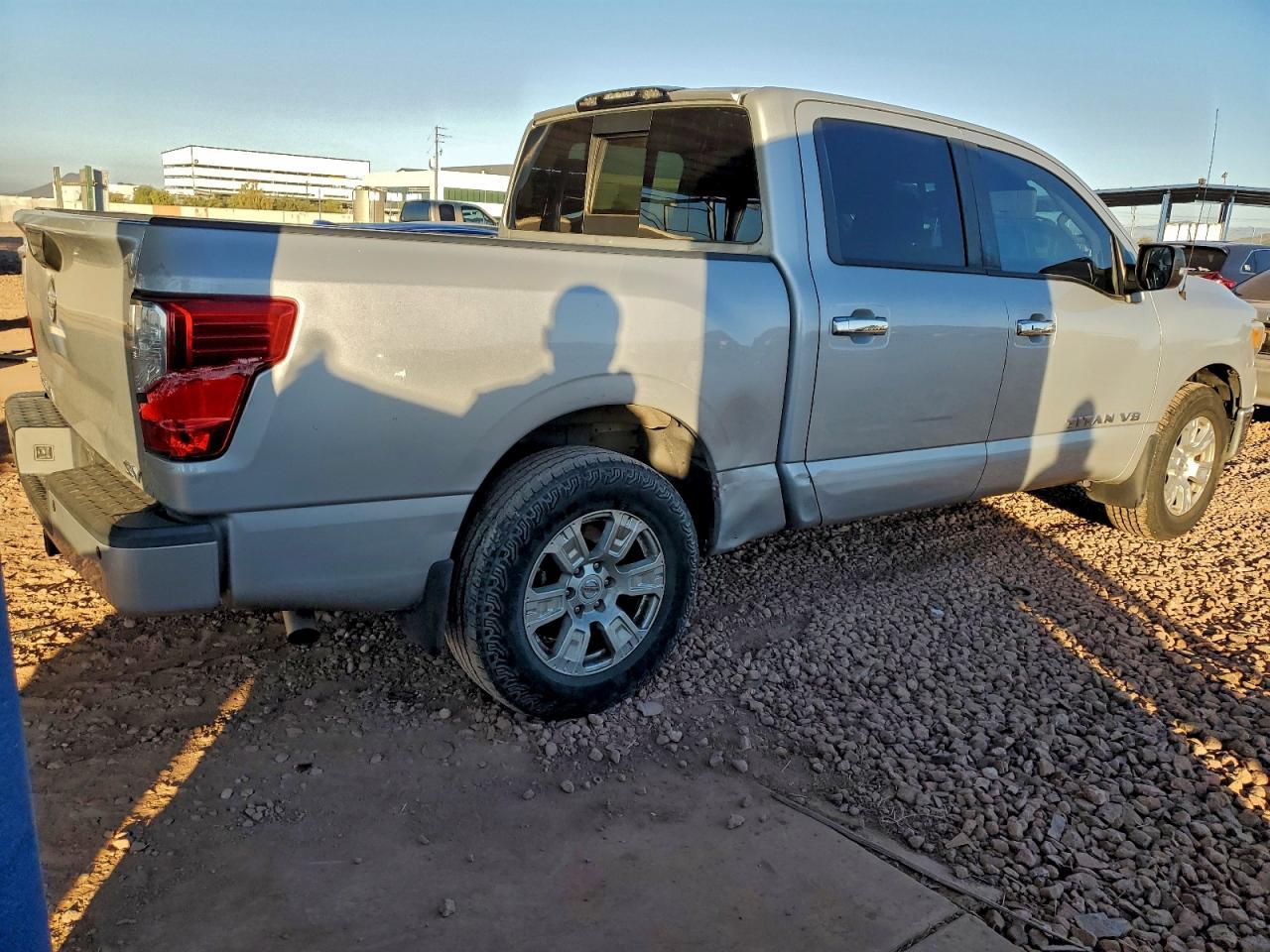 2018 Nissan Titan Sv - Фото 3