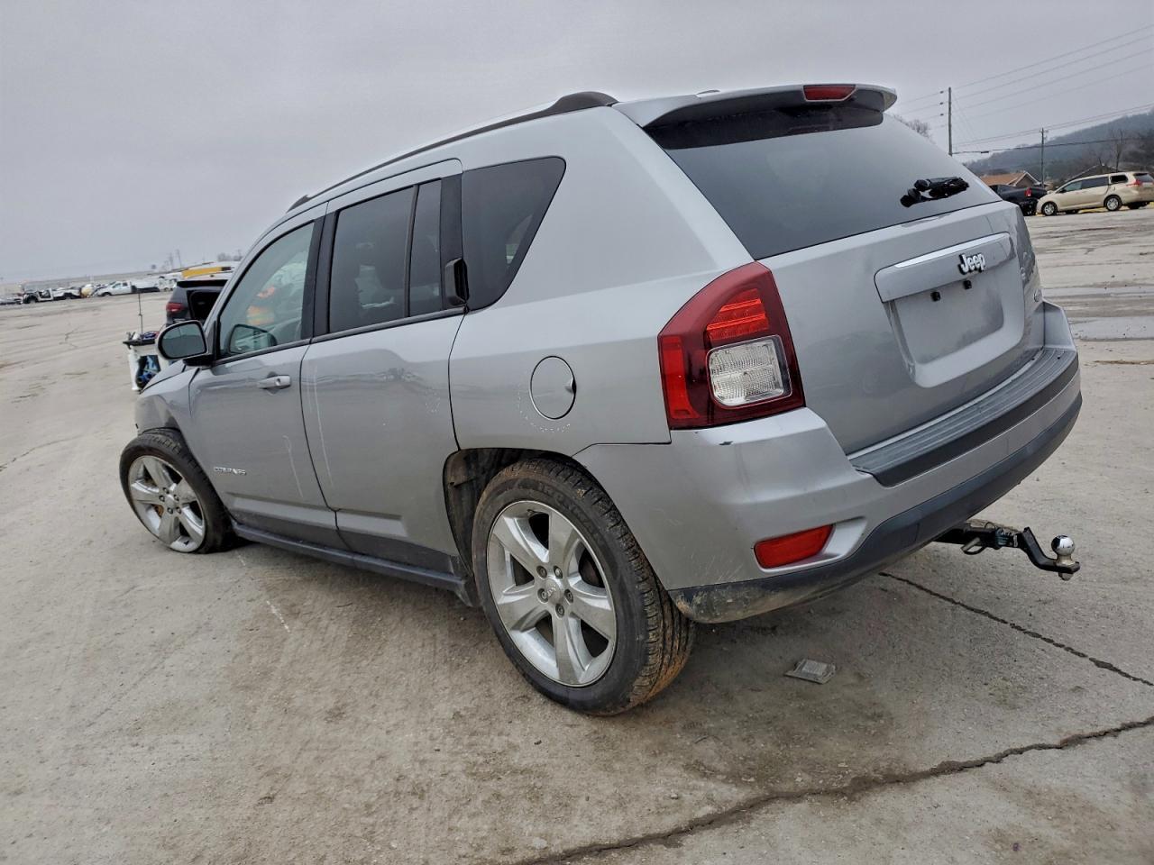 2014 Jeep Compass Latitude - Image 2