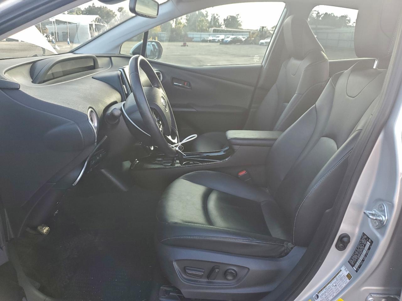 2021 Toyota Prius Prime Le - Фото 7