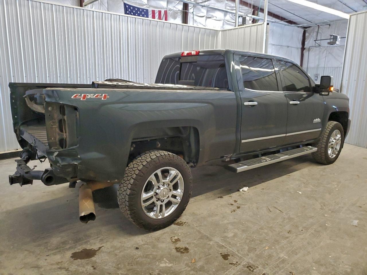 2017 Chev Silverado K2500 High Country - Фото 3