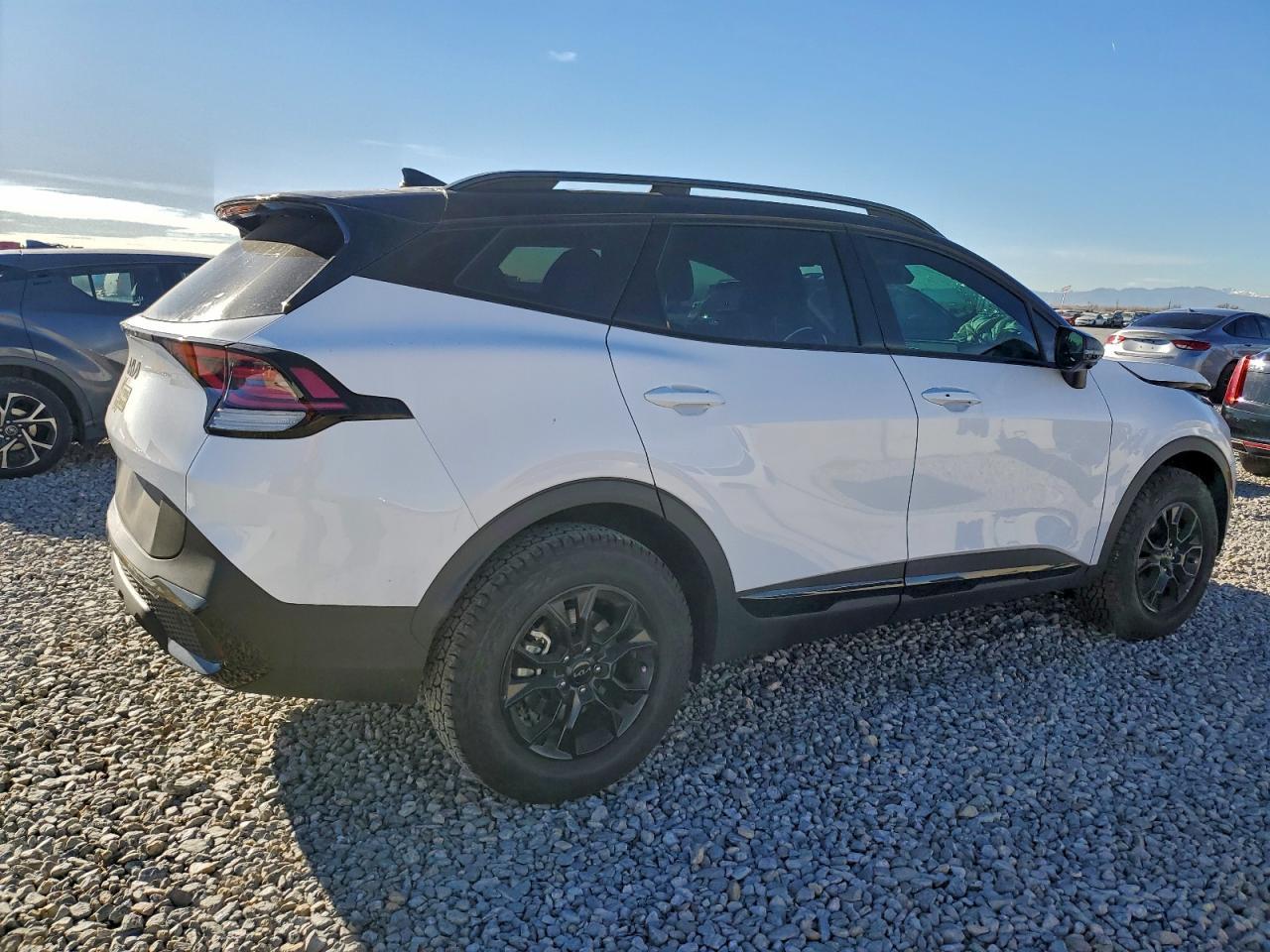 2025 Kia Sportage X-Pro - Фото 3