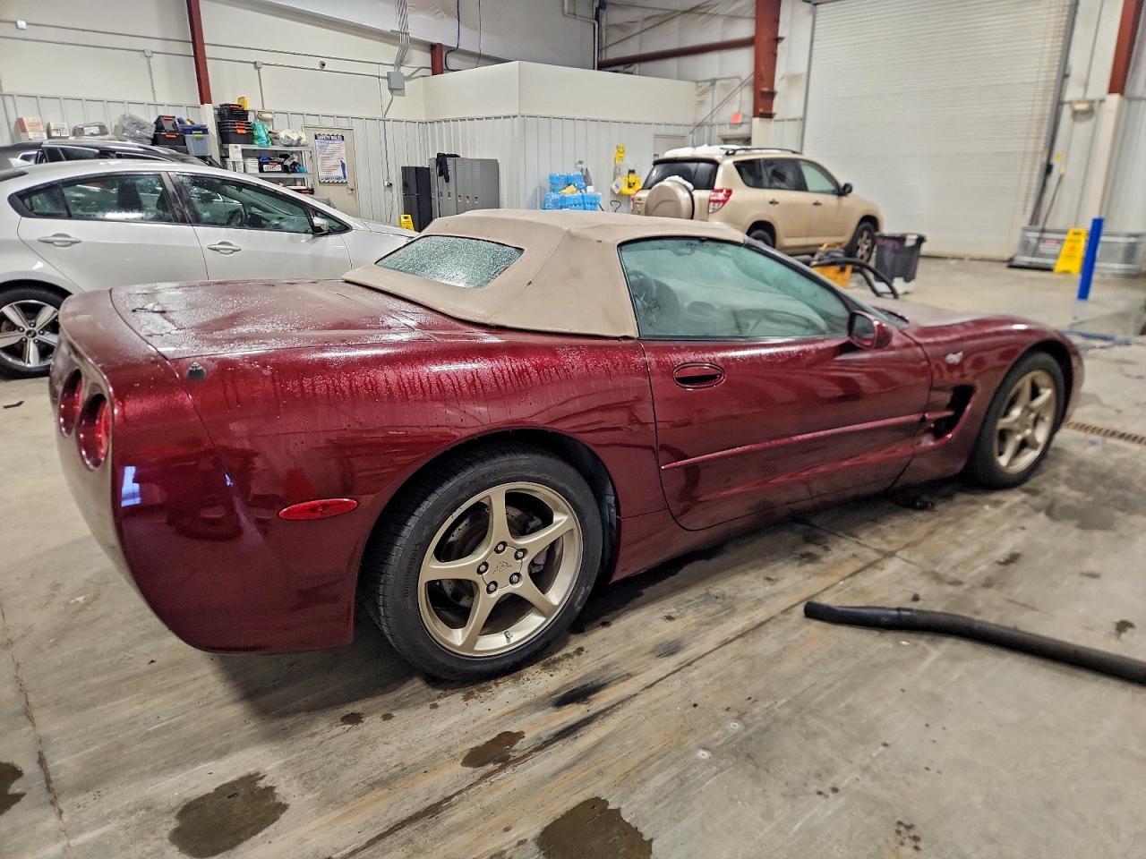 2003 Chevrolet Corvette - Фото 3