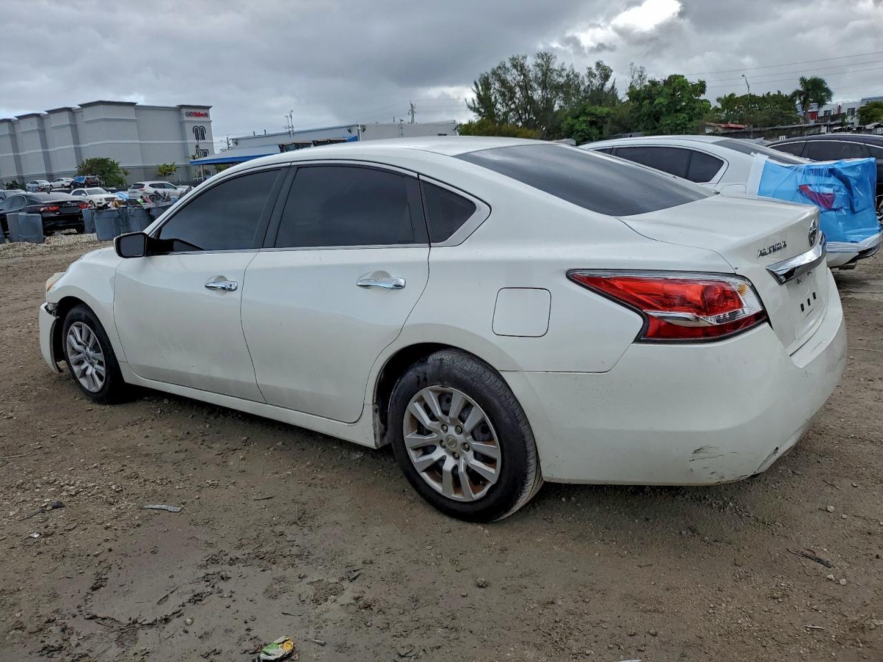 2015 Nissan Altima 2.5 - Фото 2