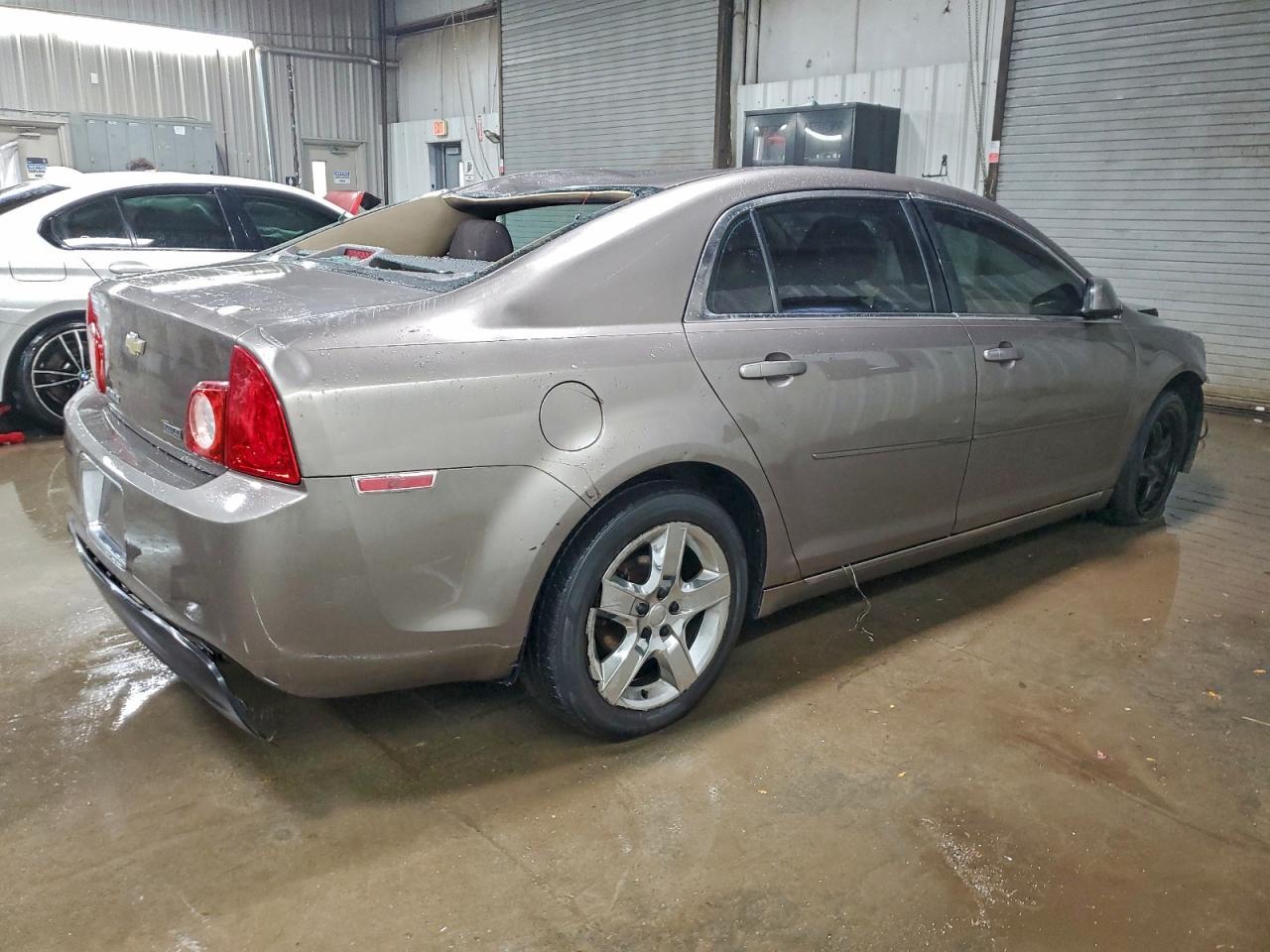 2010 Chevrolet Malibu 1Lt - Фото 3