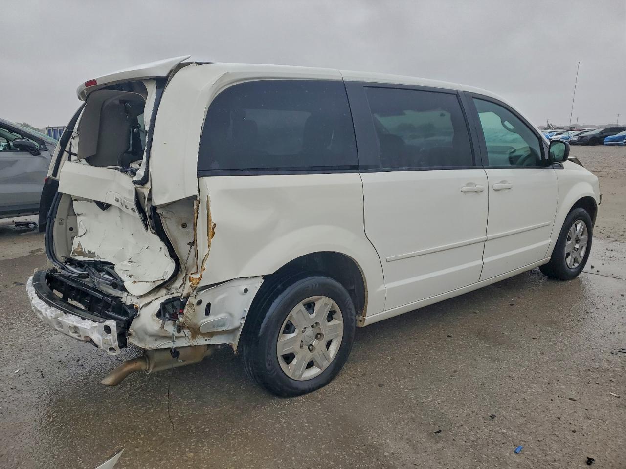 2011 Dodge Grand Caravan Express - Фото 3