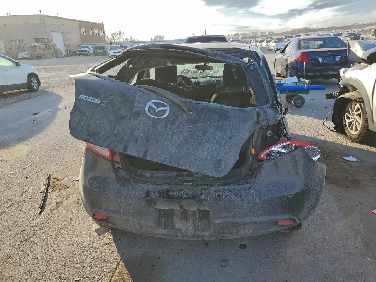 2013 Mazda Mazda2 - Image 6