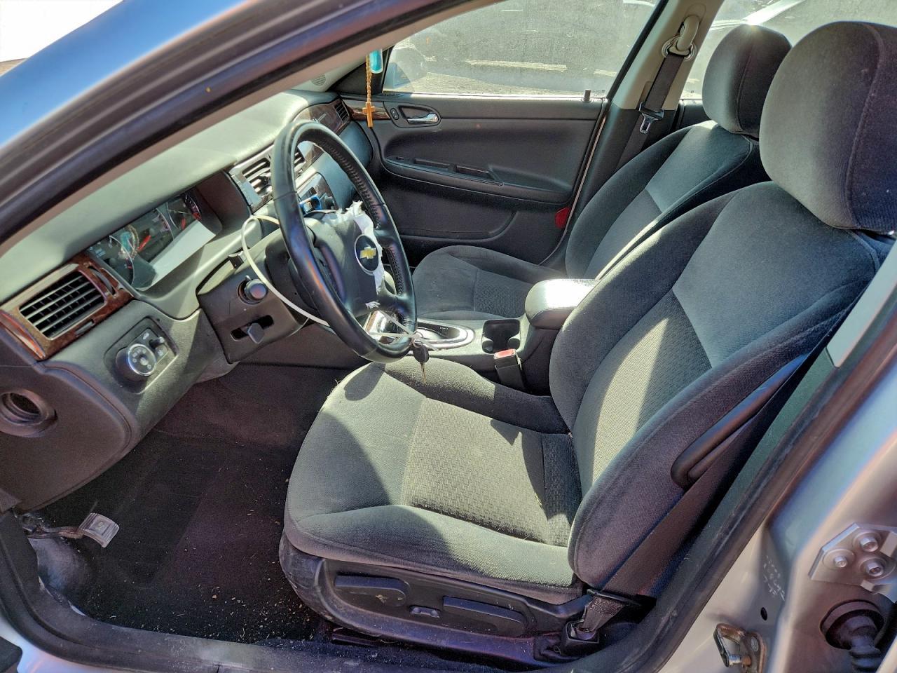 2010 Chevrolet Impala Lt - Image 7