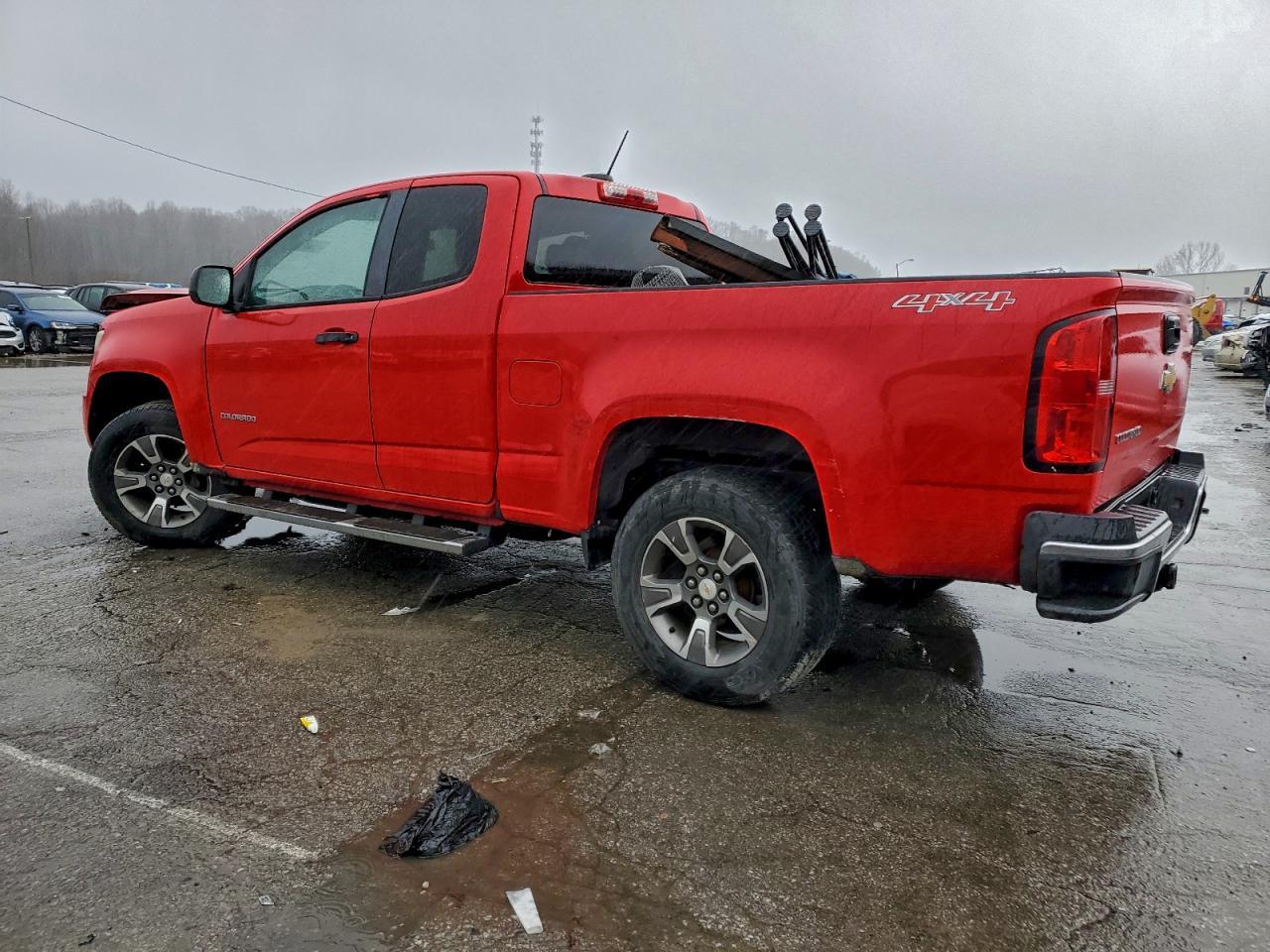 2016 Chevrolet Colorado - Image 2