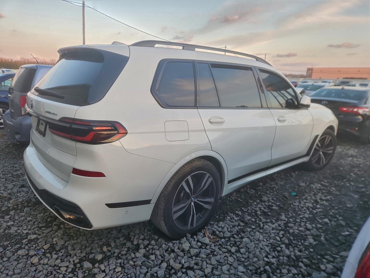 2024 BMW X7 xDrive40I - Фото 3