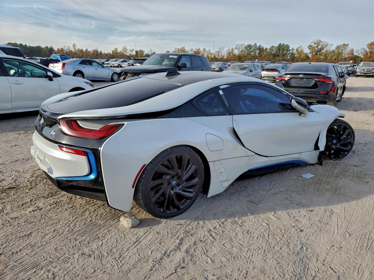 2016 BMW I8 - Фото 4