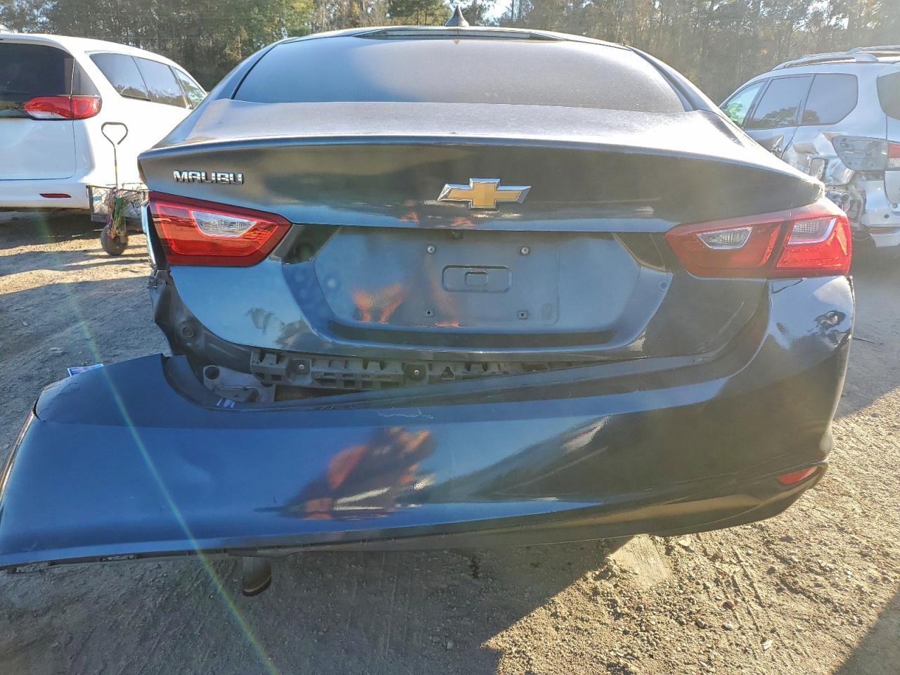 2021 Chevrolet Malibu Ls - Фото 6