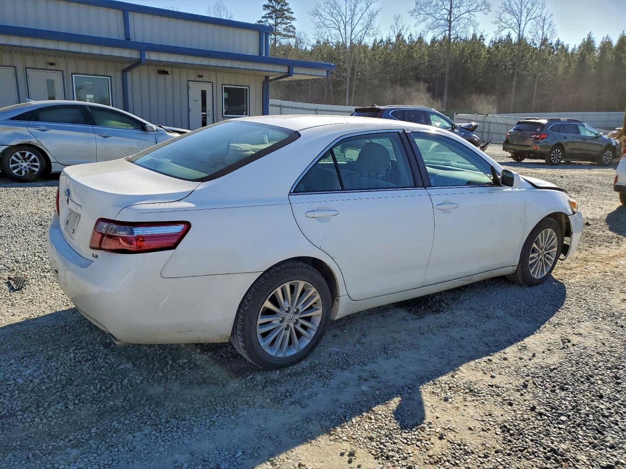 2007 Toyota Camry Le - Image 3