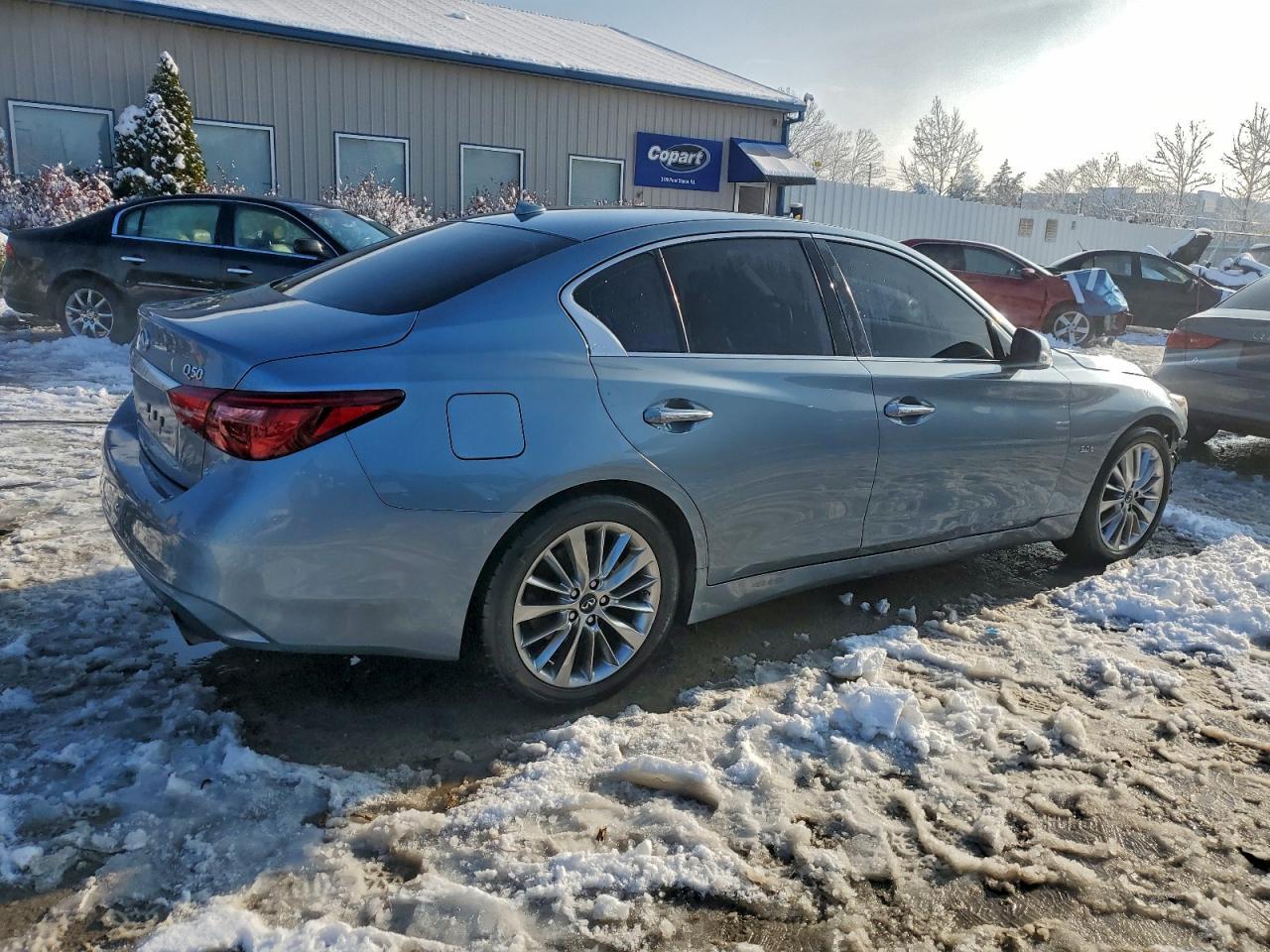 2019 Infiniti Q50 Luxe - Фото 3