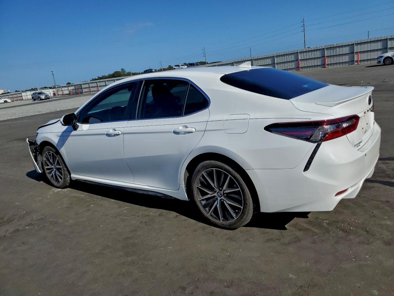 2024 Toyota Camry Se Night Shade - Image 2