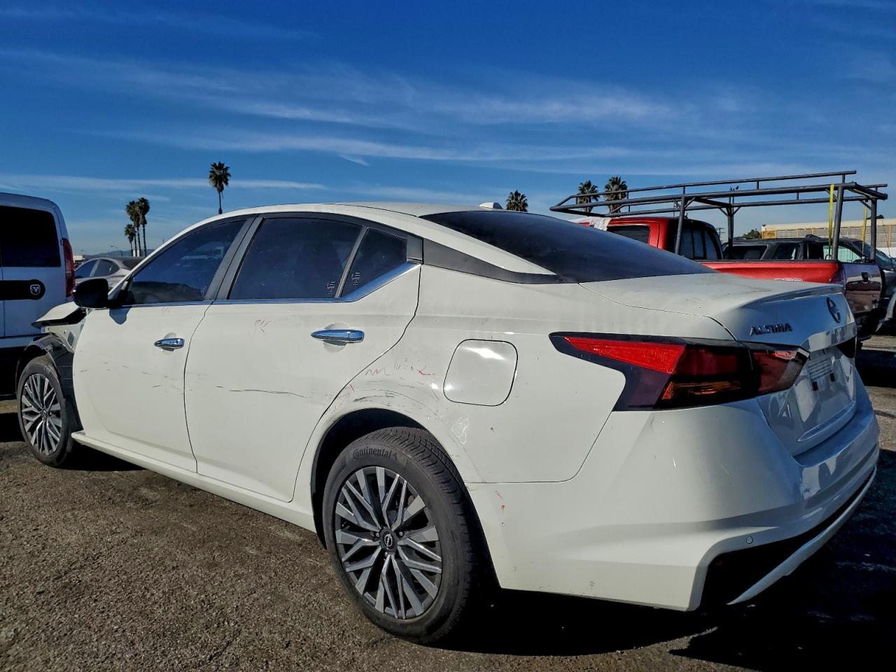 2025 Nissan Altima Sv - Image 3