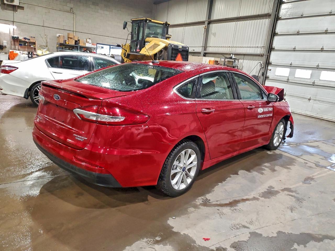 2020 Ford Fusion Titanium - Фото 3