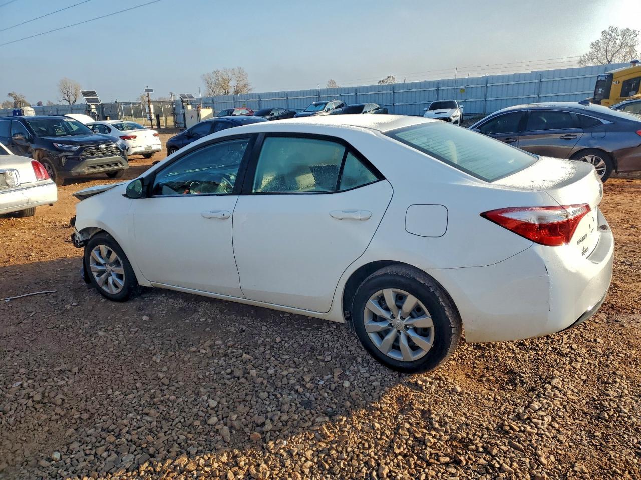 2016 Toyota Corolla Le - Фото 2