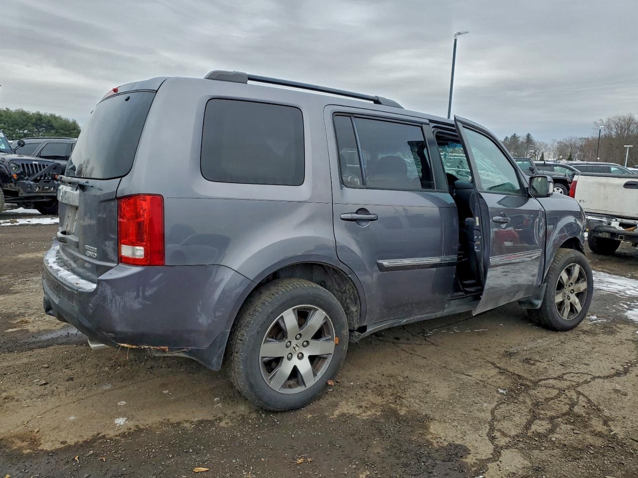 2015 Honda Pilot Touring - Image 3