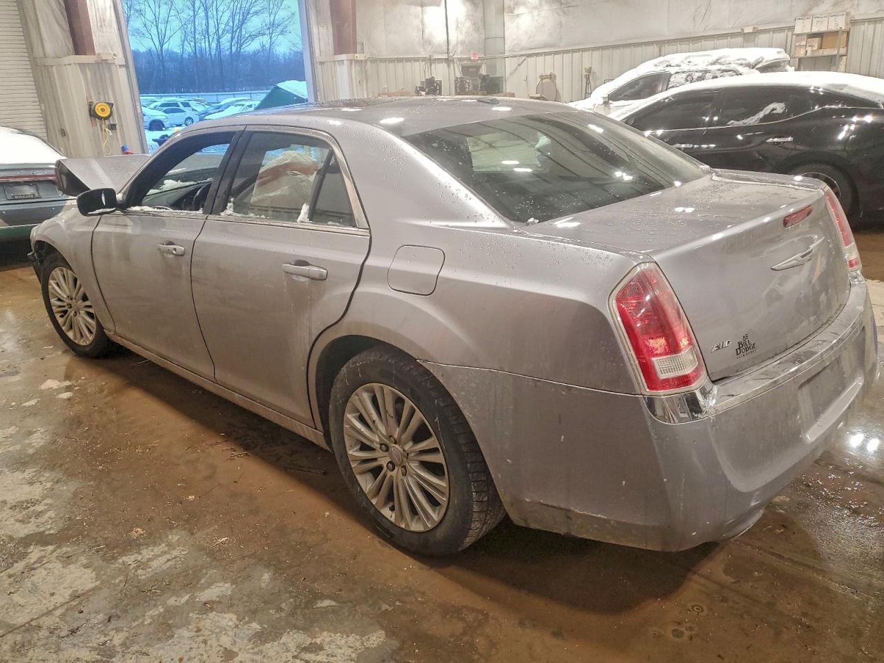 2013 Chrysler 300 - Image 2