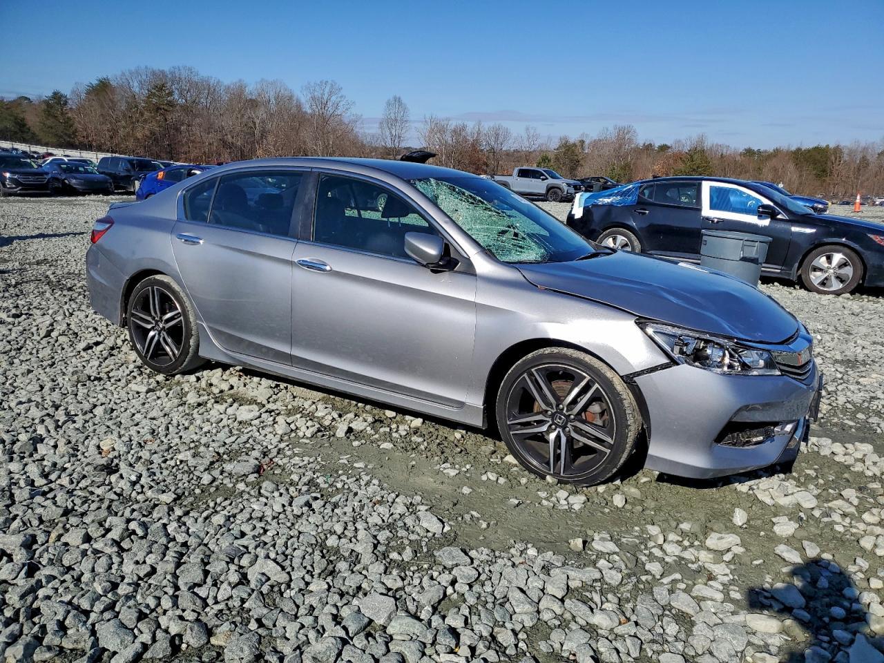 2017 Honda Accord Sport - Image 4