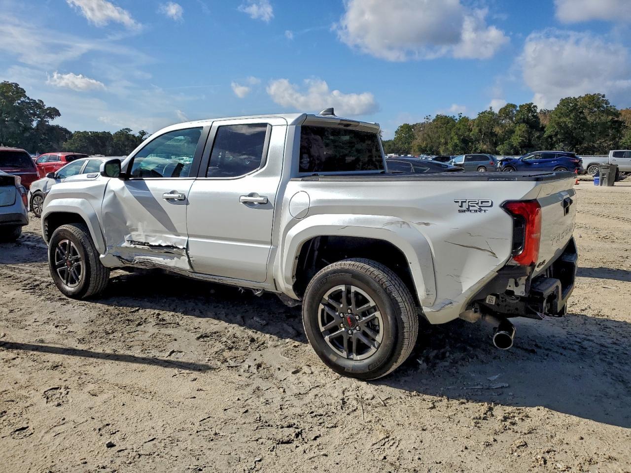 2025 Toyota Tacoma Double Cab - Фото 2