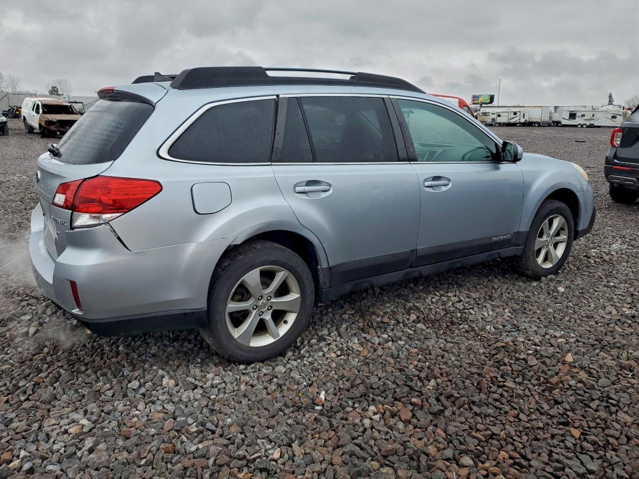 2013 Subaru Outback 3.6R Limited - Фото 3