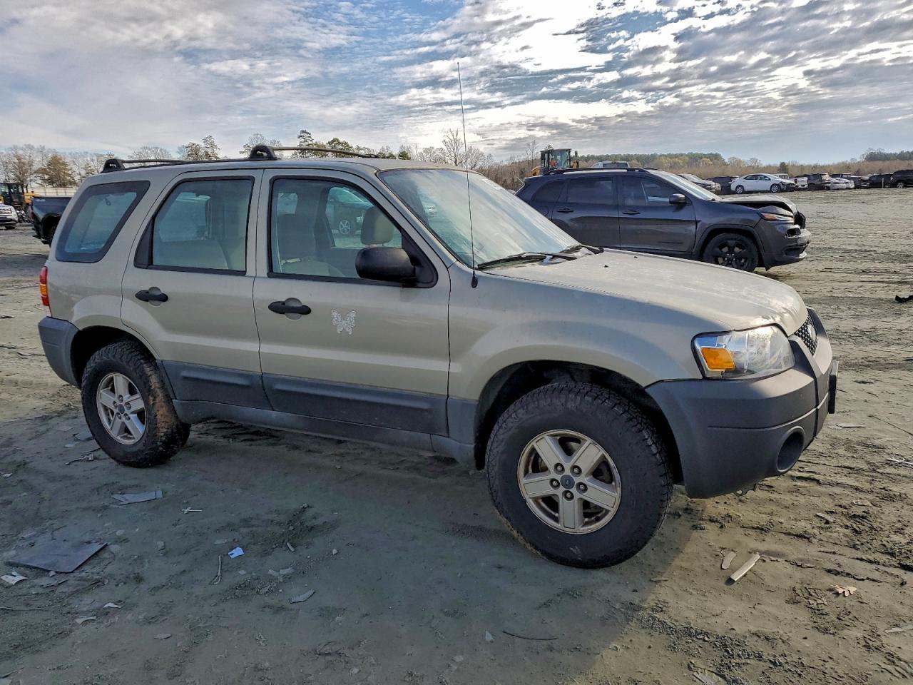 2005 Ford Escape Xls - Фото 4