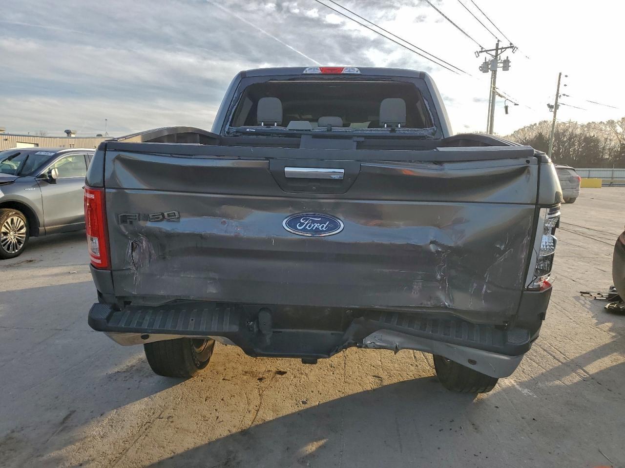 2017 Ford F150 Supercrew - Image 6