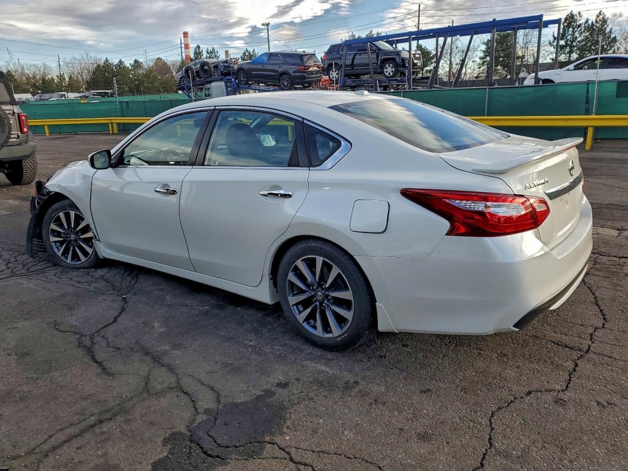 2017 Niss Altima 2.5 - Фото 2