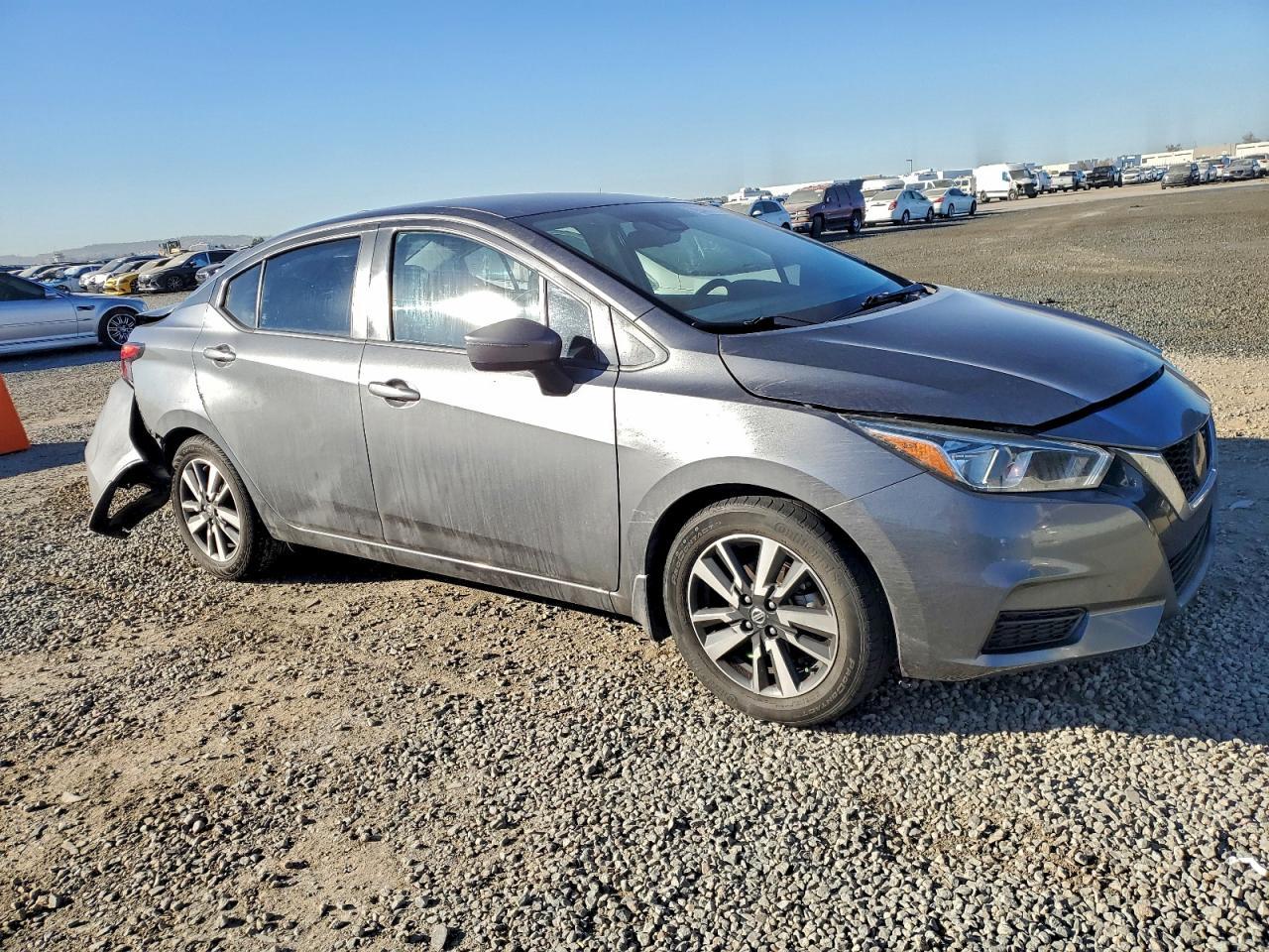2021 Nissan Versa Sv - Image 4