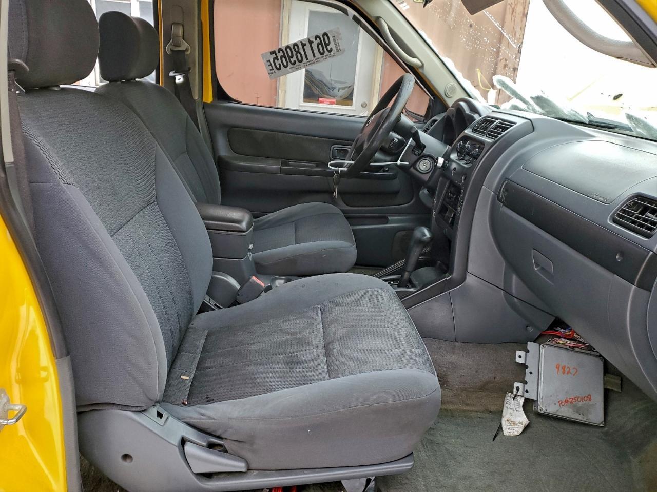 2002 Nissan Frontier Crew Cab Xe - Фото 7