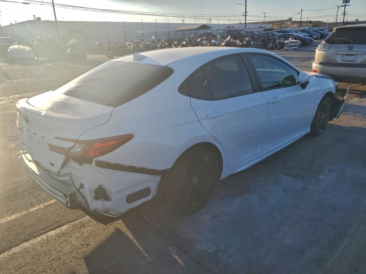 2025 Toyota Camry Xse - Фото 3