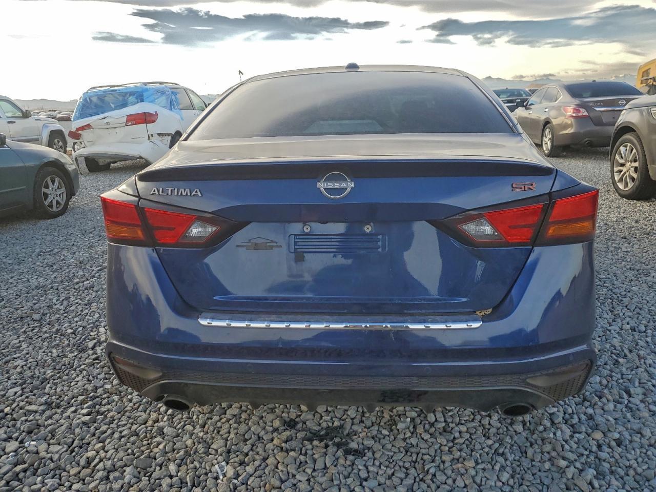 2023 Nissan Altima Sr - Image 6