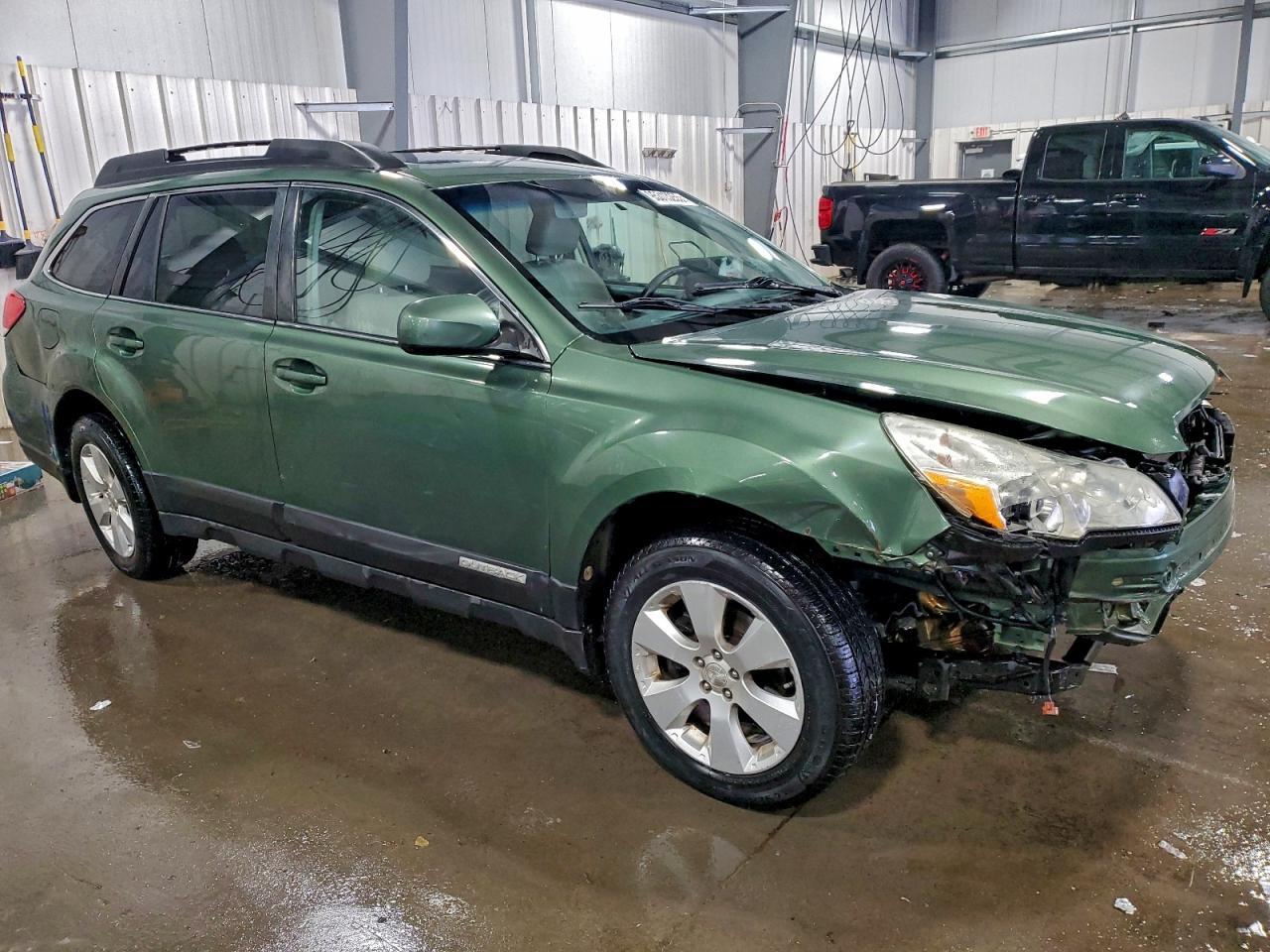 2010 Subaru Outback 2.5I Limited - Image 4