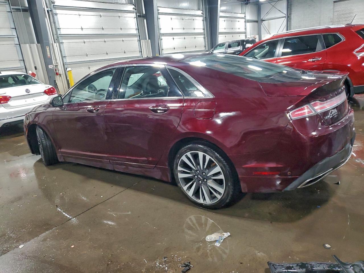 2017 Lincoln Townhouse Mkz - Image 2