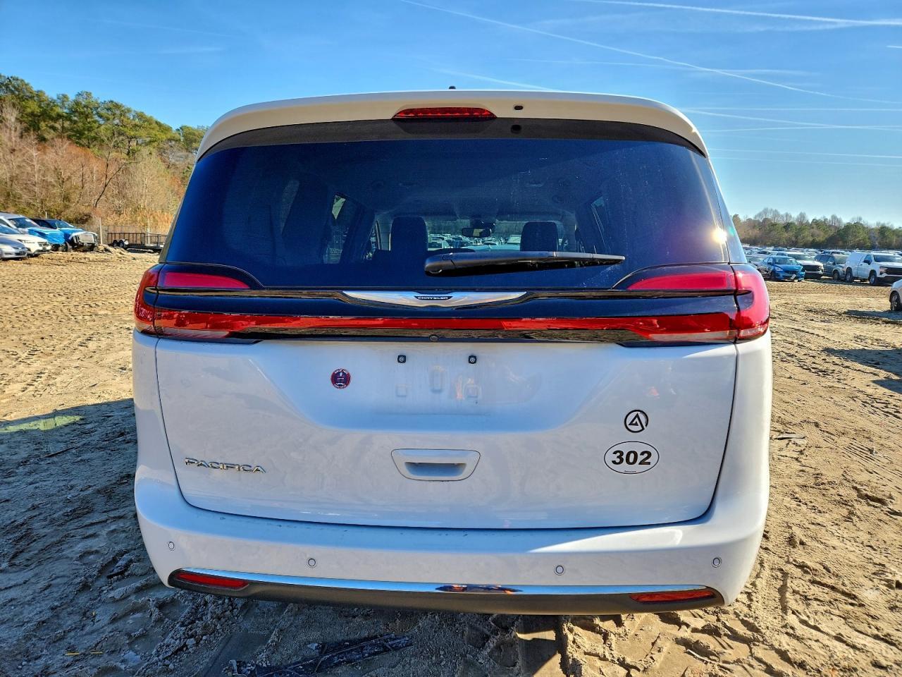 2024 Chrysler Pacifica Touring L - Image 6