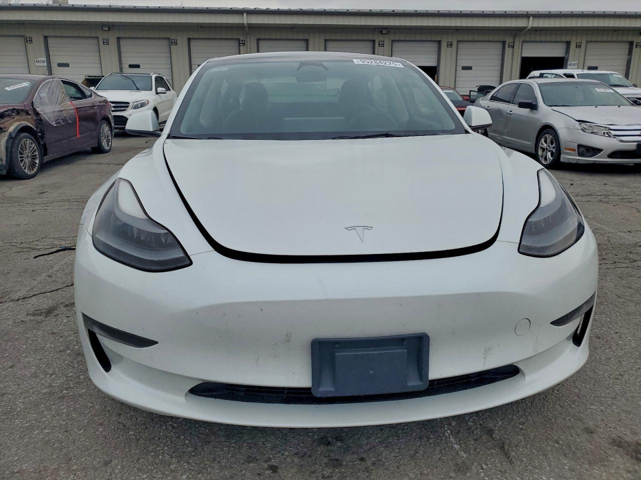 2023 Tesla Model 3 - Image 5