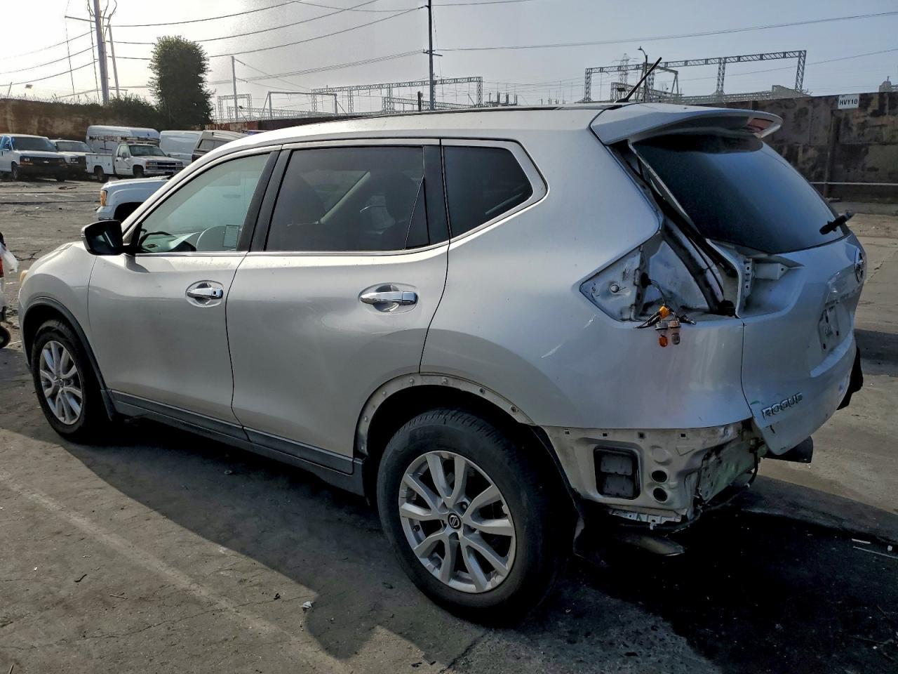 2014 Nissan Rogue S - Фото 2