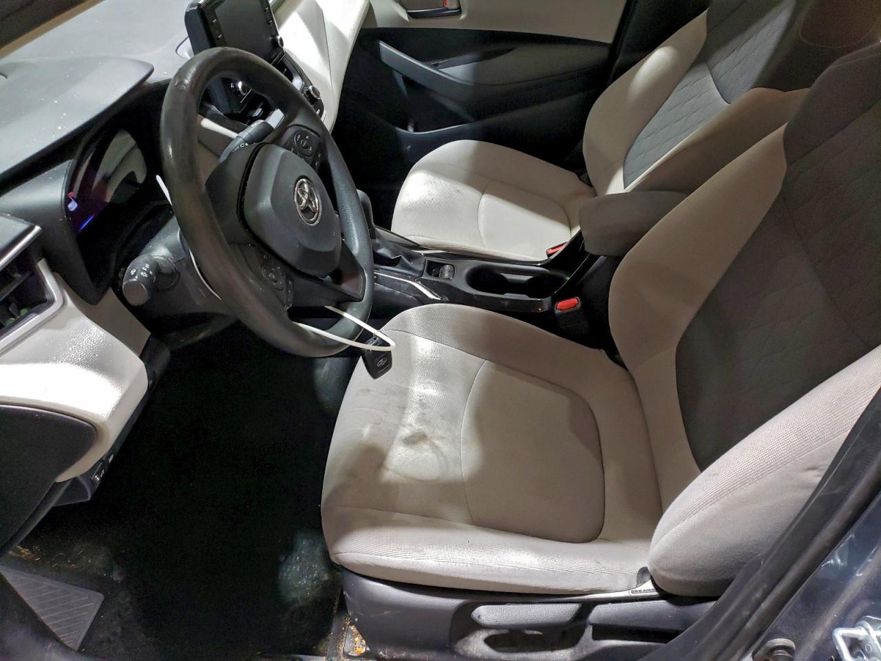 2022 Toyota Corolla Le - Image 7