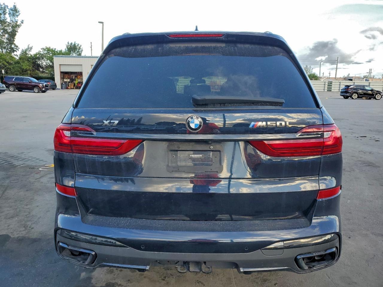 2021 BMW X7 M50I - Image 6