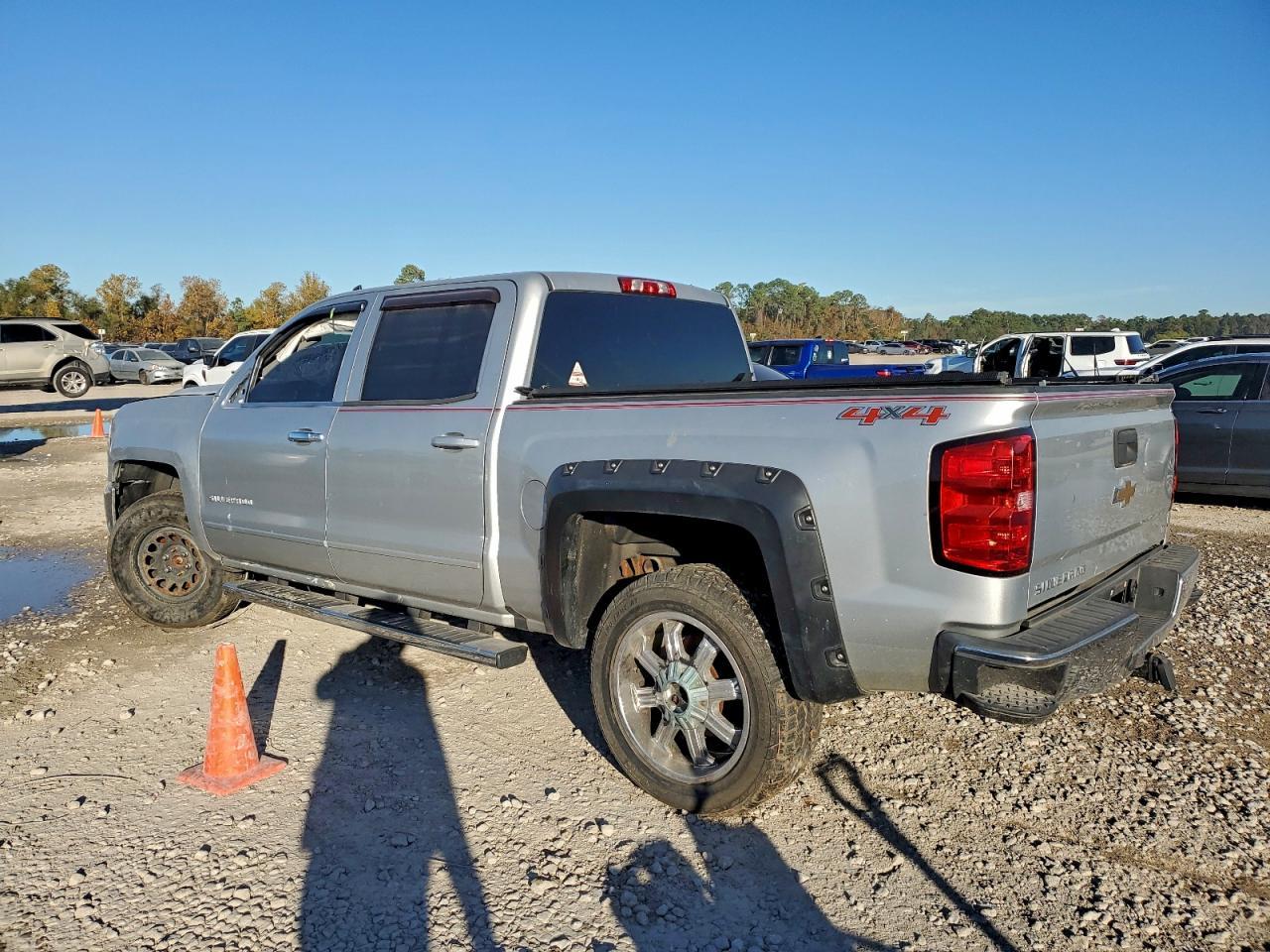 2017 Chevrolet Silverado K1500 Lt - Image 2