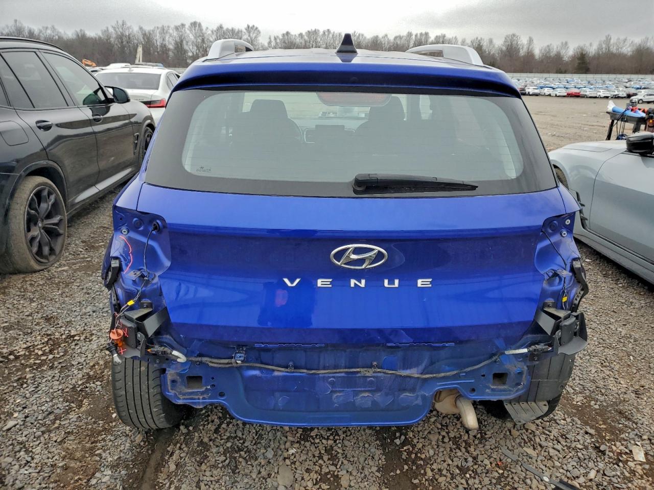 2022 Hyundai Venue Sel - Image 6